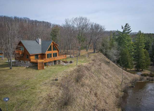 Property at 9184 S M-37 Hwy, Wellston, MI 49689, 3 beds, 2 baths
