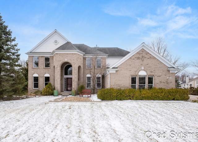 Property at 4628 Oakwright Dr NE, Ada, MI 49301, 5 beds, 5 baths