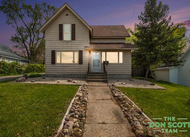 Property at 115 E Center St, Belding, MI 48809, 3 beds, 1 bath