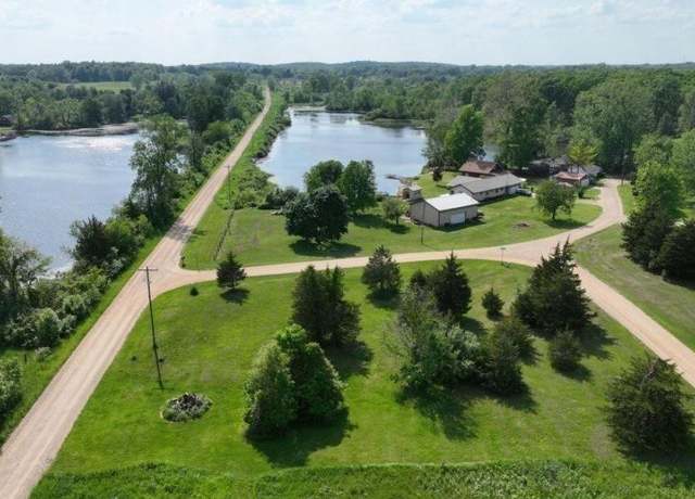 Property at 900 Pamawa Dr, Brooklyn, MI 49230