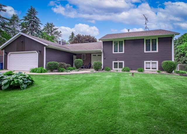 Property at 7640 W H Ave, Kalamazoo, MI 49009, 5 beds, 3.5 baths