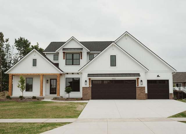 Property at 1912 Creekside Dr SW, Byron Center, MI 49315, 4 beds, 2.5 baths