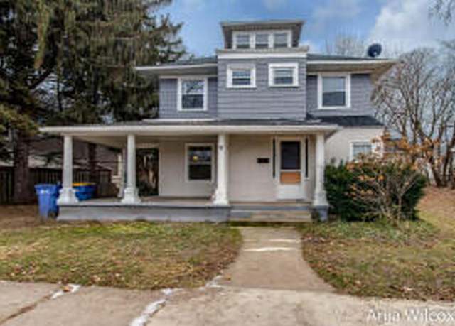 Property at 1042 1st St NW, Grand Rapids, MI 49504, 5 beds, 1.5 baths