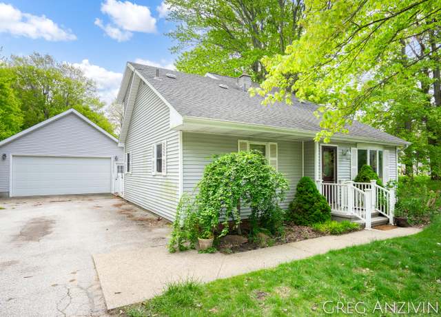 Property at 5906 Henry St, Norton Shores, MI 49441, 4 beds, 1.5 baths