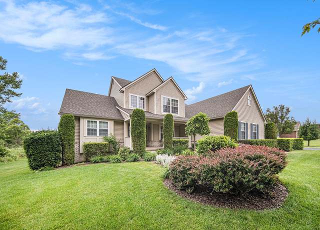 Property at 2762 Island Hills Dr, Dexter, MI 48130, 4 beds, 2.5 baths