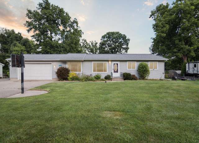 Property at 2554 Dan St, Jackson, MI 49201, 2 beds, 2 baths