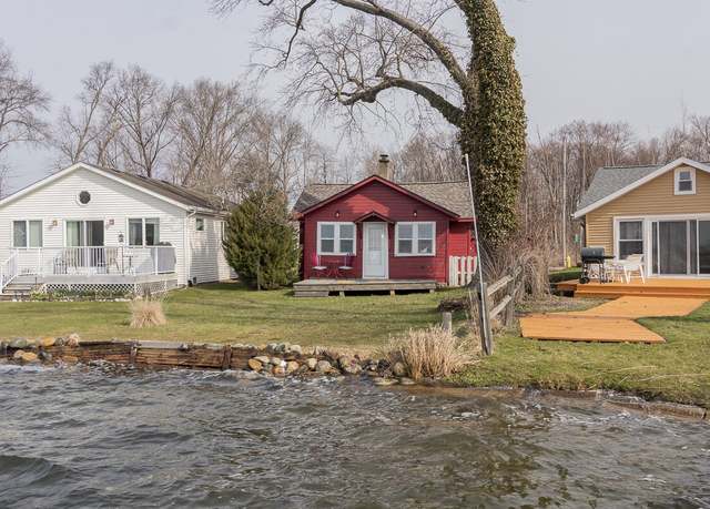 Property at 4830 Deep Point Dr, Portage, MI 49002, 2 beds, 1 bath