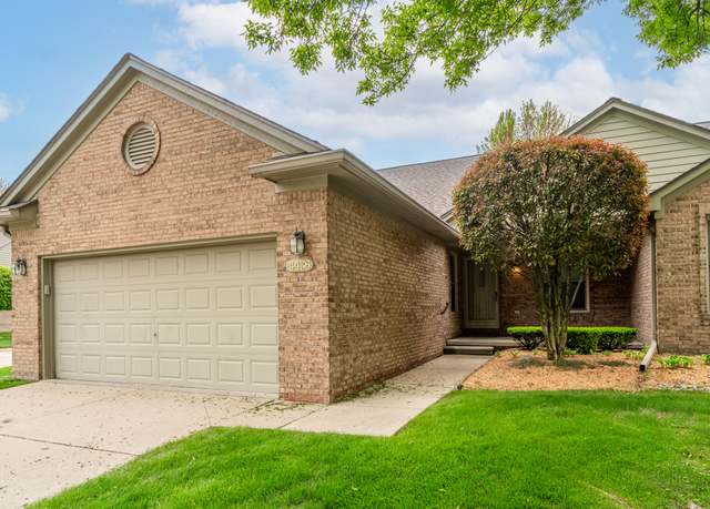 Property at 4436 Nutmeg Ct, Warren, MI 48092, 2 beds, 2 baths