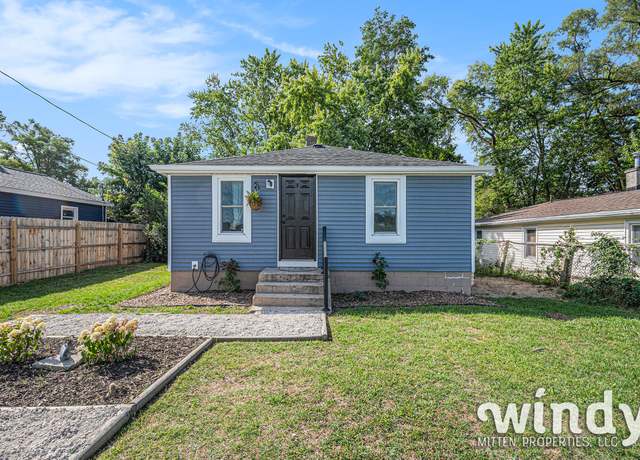 Property at 2202 Berg Ave, Benton Harbor, MI 49022, 3 beds, 2 baths