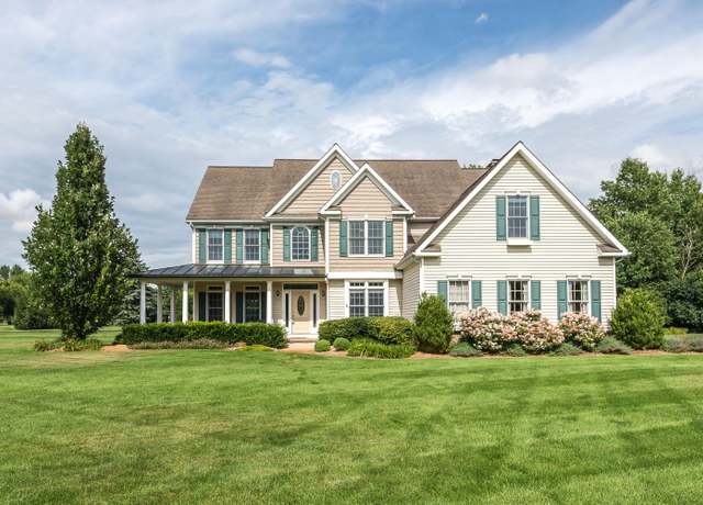 Property at 3802 E Garden Ct, Saline, MI 48176, 4 beds, 4 baths