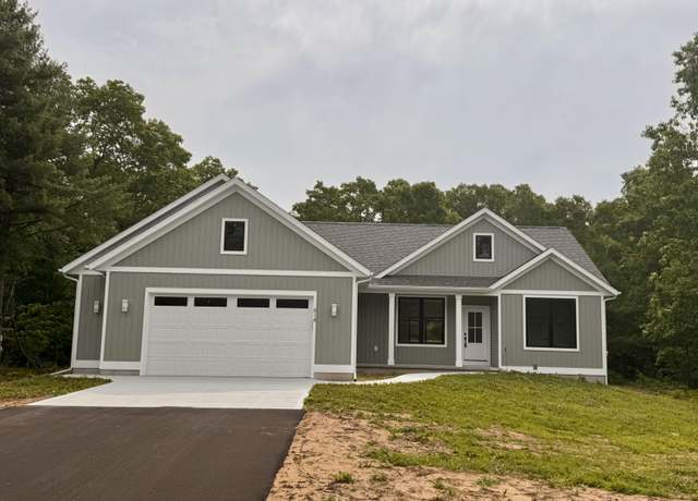 Property at 414 Sabine Dr #12, Muskegon, MI 49442, 5 beds, 3 baths