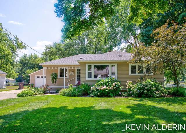 Property at 10474 Melvin St, Zeeland, MI 49464, 3 beds, 1 bath