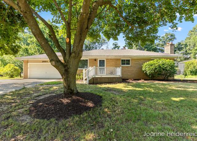 Property at 2664 Pinesboro Dr NE, Grand Rapids, MI 49525, 3 beds, 2 baths