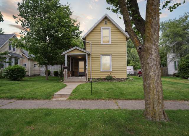 Property at 1704 Pringle Ave, Jackson, MI 49203, 3 beds, 1 bath