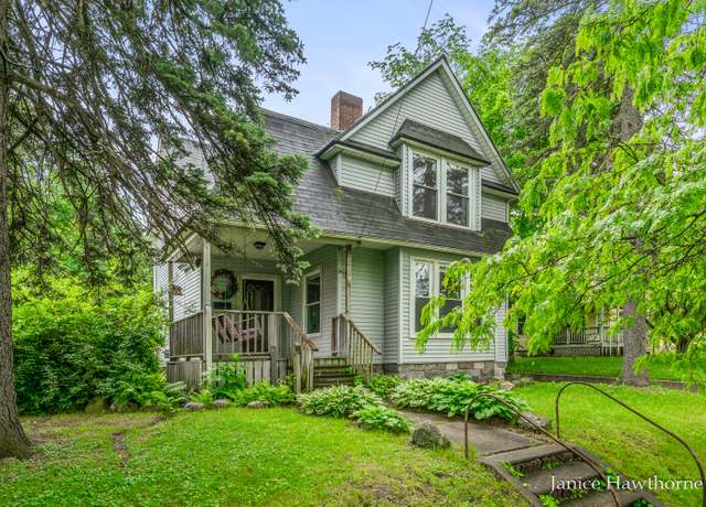 Property at 126 W Green St, Hastings, MI 49058, 2 beds, 1 bath