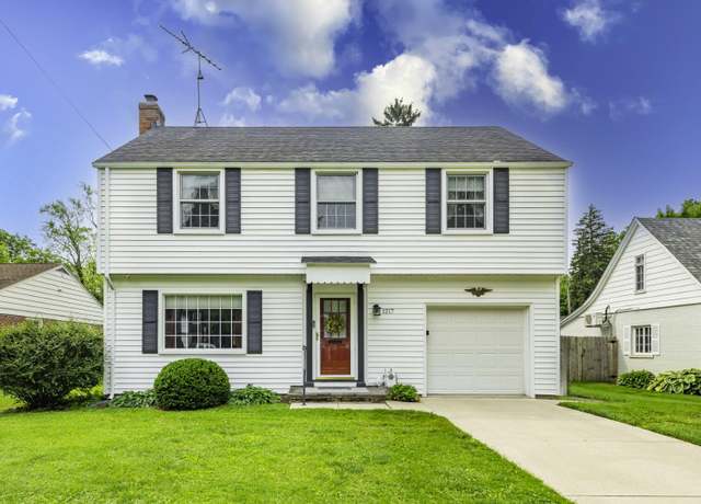 Property at 1217 Westmoorland St, Ypsilanti, MI 48187, 4 beds, 1.5 baths