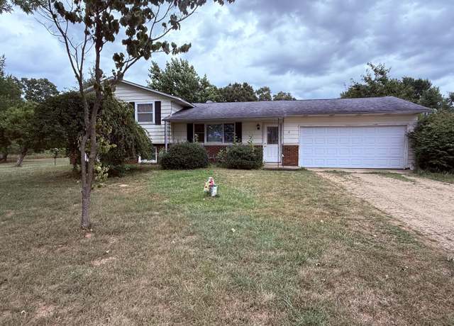 Property at 54539 Buckhorn Rd, Three Rivers, MI 49093, 4 beds, 1.5 baths
