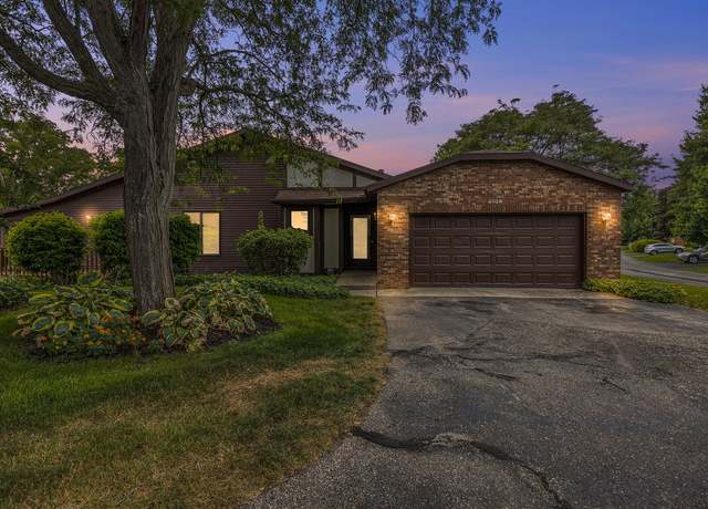 Property at 2328 Bridle Creek Crk SE, Kentwood, MI 49508, 3 beds, 3 baths
