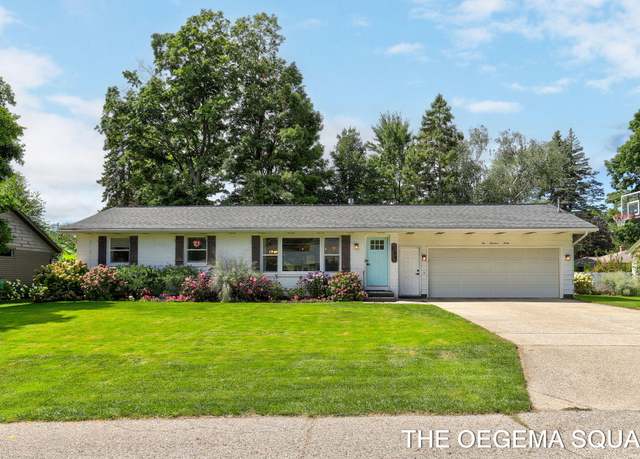 Property at 230 Sanford St, Zeeland, MI 49464, 4 beds, 1.5 baths