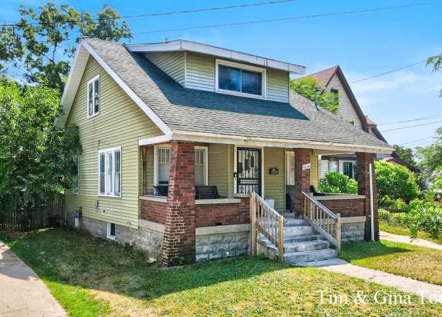 Property at 1034 Kalamazoo Ave SE, Grand Rapids, MI 49507, 4 beds, 2 baths