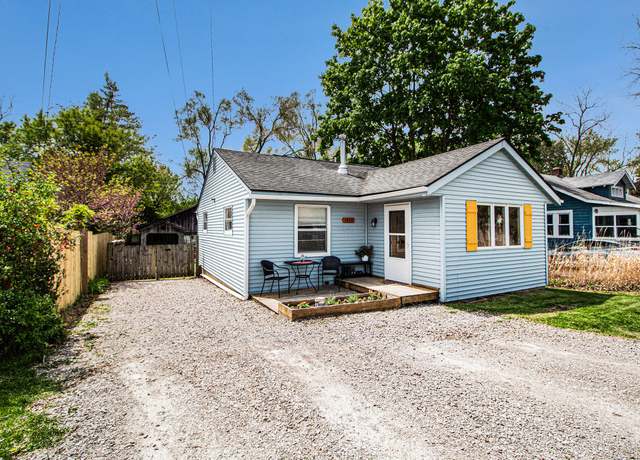 Property at 3840 Delhi Ct, Ann Arbor, MI 48103, 2 beds, 1 bath