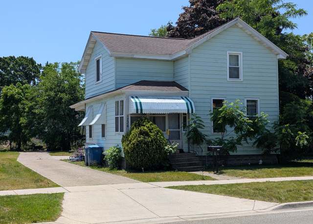 Property at 1236 Fulton Ave, Grand Haven, MI 49417, 4 beds, 3 baths