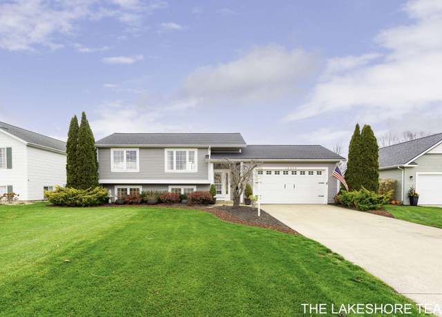 Property at 10259 Lynwood Ln, Zeeland, MI 49464, 4 beds, 2 baths