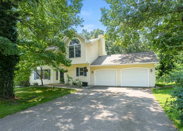 Property at 148 Hidden Forest Rd, Battle Creek, MI 49014, 4 beds, 2.5 baths
