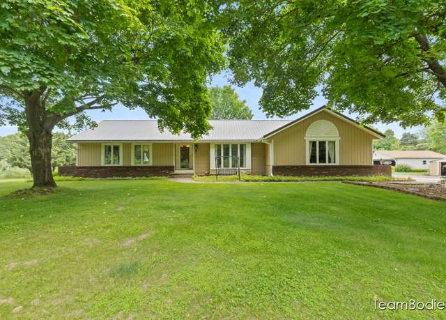 Property at 17500 Callen Ave, Kent City, MI 49330, 3 beds, 1.5 baths