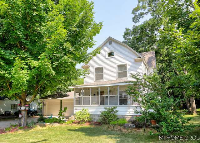 Property at 3255 Prairie St SW, Grandville, MI 49418, 4 beds, 2 baths