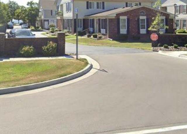 Property at 34756 Jefferson Ave, Harrison Township, MI 48045, 2 beds, 1.5 baths
