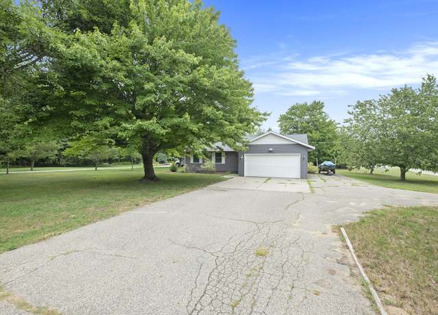 Property at 13644 152nd Ave, Grand Haven, MI 49417, 3 beds, 2 baths