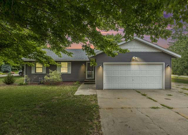 Property at 13644 152nd Ave, Grand Haven, MI 49417, 3 beds, 2 baths