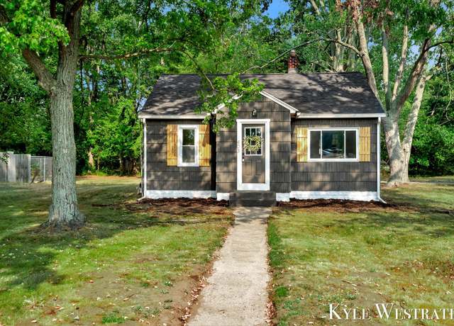 Property at 403 136th Ave, Holland, MI 49424, 2 beds, 1 bath