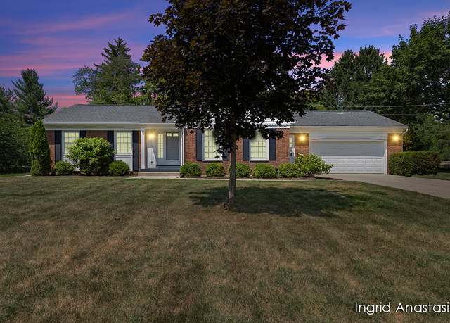 Property at 830 Greenbrier Dr SE, Grand Rapids, MI 49546, 4 beds, 2.5 baths