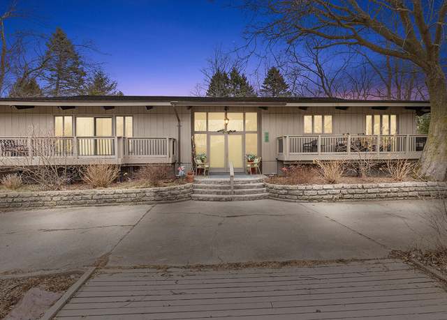 Property at 700 Marlawn Dr, Manistee, MI 49660, 4 beds, 3.5 baths