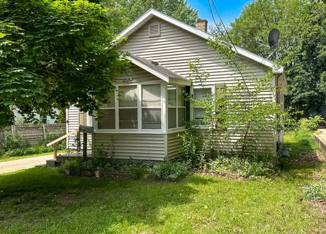 Property at 2525 Woodward Ave SW, Wyoming, MI 49509, 2 beds, 1 bath