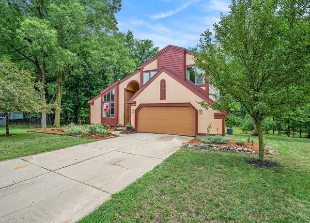 Property at 3536 Brook Trl SE, Grand Rapids, MI 49508, 5 beds, 3.5 baths