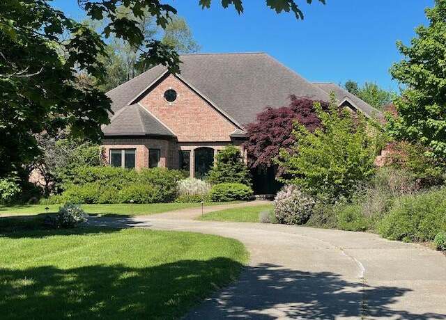 Property at 5002 Quincy Ct, Saline, MI 48176, 4 beds, 3.5 baths