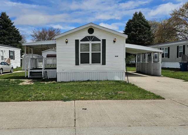 Property at 2138 Arrowhead Dr, Muskegon, MI 49442, 2 beds, 2 baths