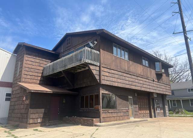 Property at 929 S Washington Ave, Ludington, MI 49431, 2 beds, 2.5 baths