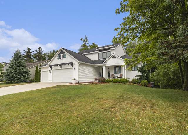 Property at 6805 Westshire Dr, Norton Shores, MI 49444, 3 beds, 2.5 baths