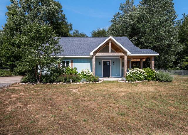 Property at 9898 68th Ave, Allendale, MI 49401, 3 beds, 2.5 baths