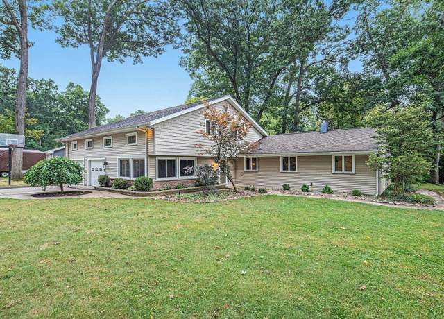 Property at 1514 Ferndale Blvd, Niles, MI 49120, 4 beds, 3 baths