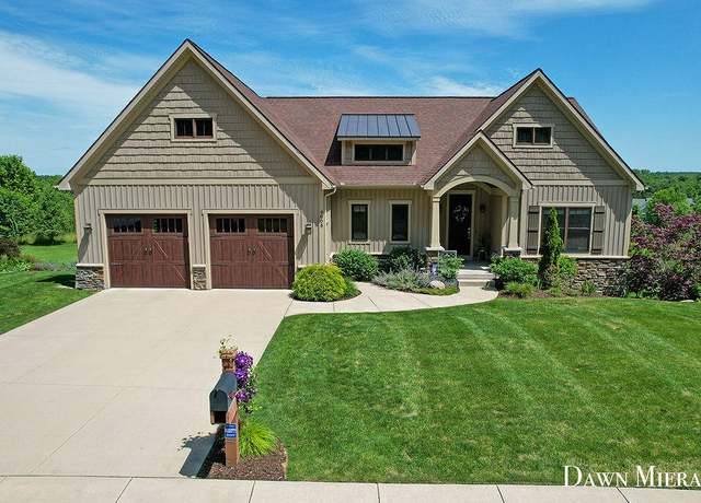 Property at 4005 Dragonfly Ct NE, Grand Rapids, MI 49525, 4 beds, 2.5 baths