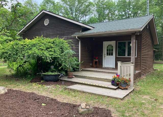 Property at 4520 W Arrowhead Dr, White Cloud, MI 49349, 3 beds, 2 baths