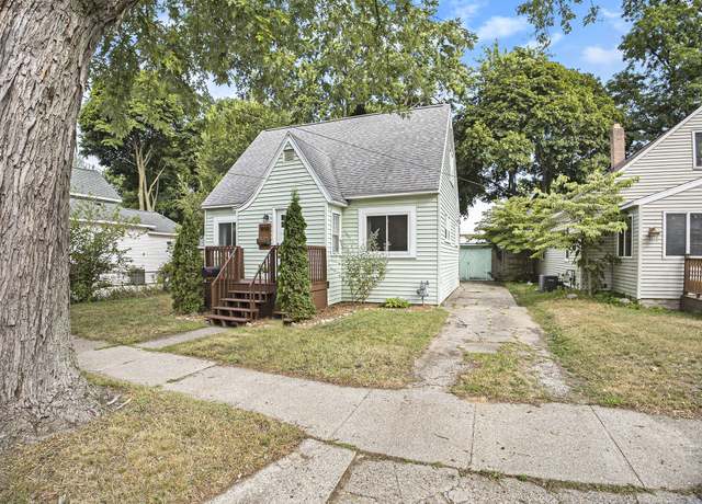 Property at 1950 Miner Ave, Muskegon, MI 49441, 3 beds, 1 bath