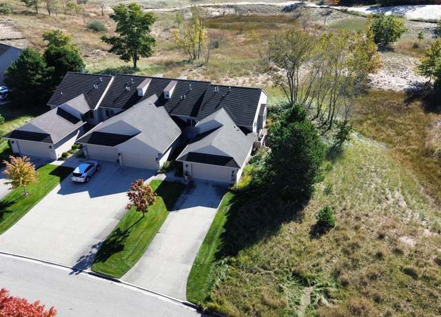 Property at 1670 E Harbour Towne Cir, Muskegon, MI 49441, 3 beds, 2.5 baths