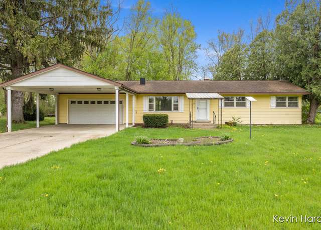 Property at 745 9th St, Plainwell, MI 49080, 3 beds, 2 baths