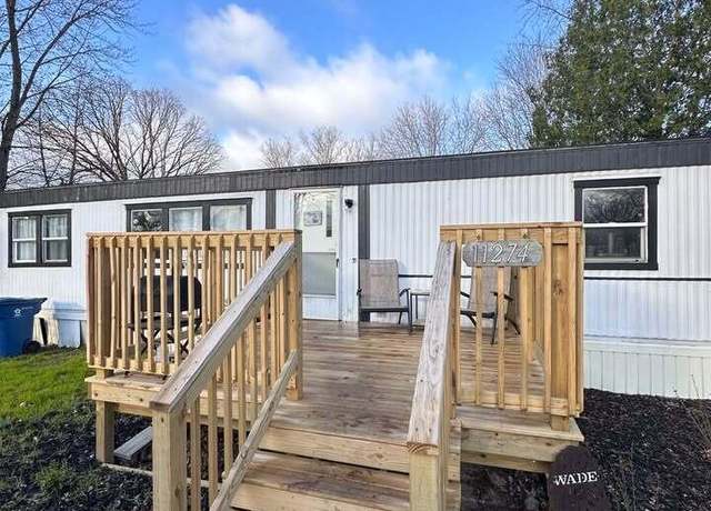 Property at 11274 Ann St SE, Lowell, MI 49331, 2 beds, 1 bath